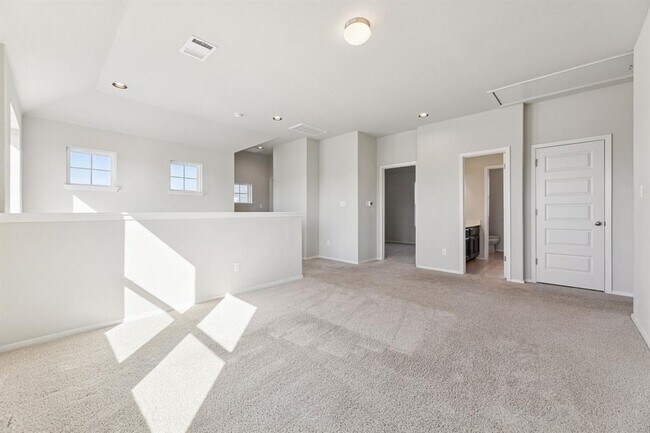 Building Photo - 316 Insider Loop