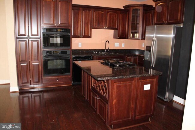 Building Photo - 41833 Bristow Manor Dr