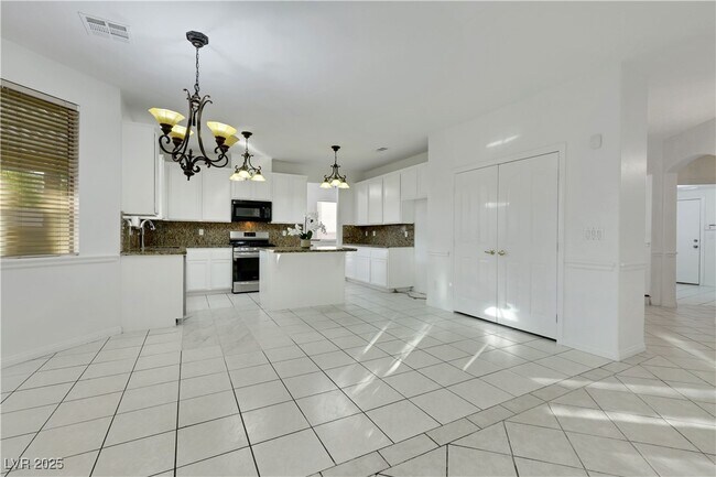 Building Photo - 249 Gentle Springs Dr