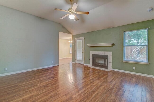 Building Photo - 109 Azalea Dr