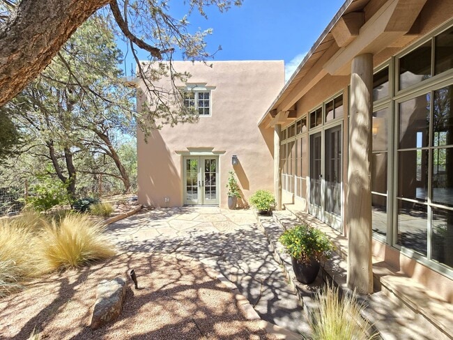 Building Photo - 3876 Old Santa Fe Trail
