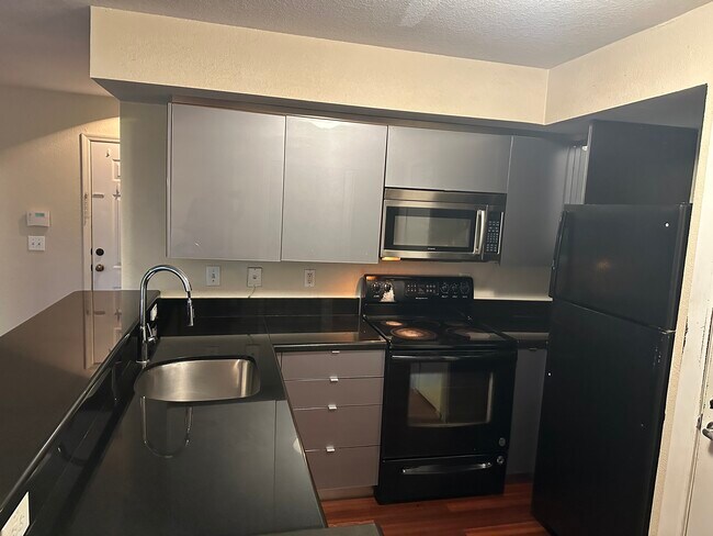 Building Photo - 13012 Arbor Isle Dr