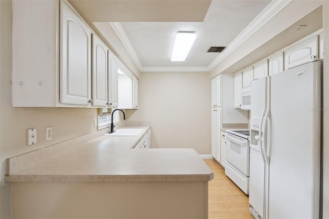 Building Photo - 606 Ellsworth St