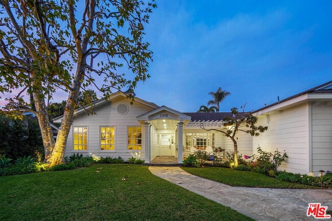 Building Photo - 1308 Mariners Dr