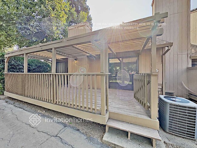 Building Photo - 7015 Calexico Ln