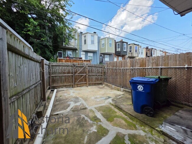 Building Photo - 1726 Darley Ave