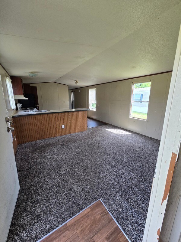 Building Photo - 2502 Cattail Cir