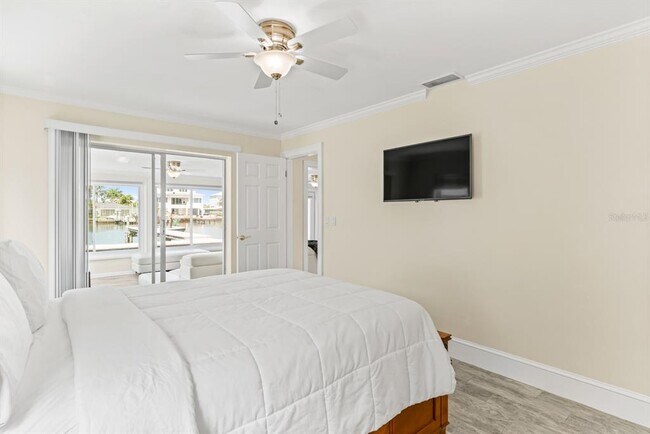 Building Photo - 11240 7th St E