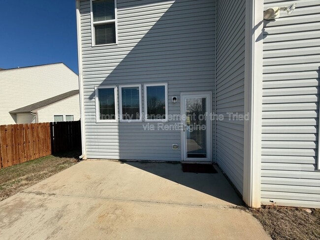 Building Photo - 5012 Shorthorn Way