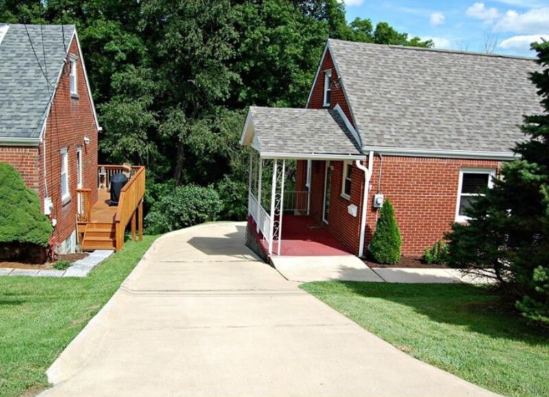 Building Photo - 151 Dicio St