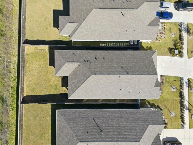 Building Photo - 33130 School Hl Rd