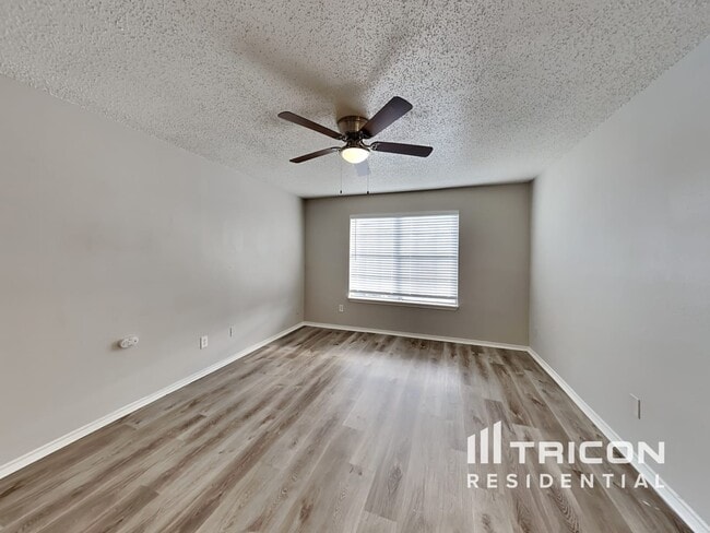 Building Photo - 1534 High Pointe Ln