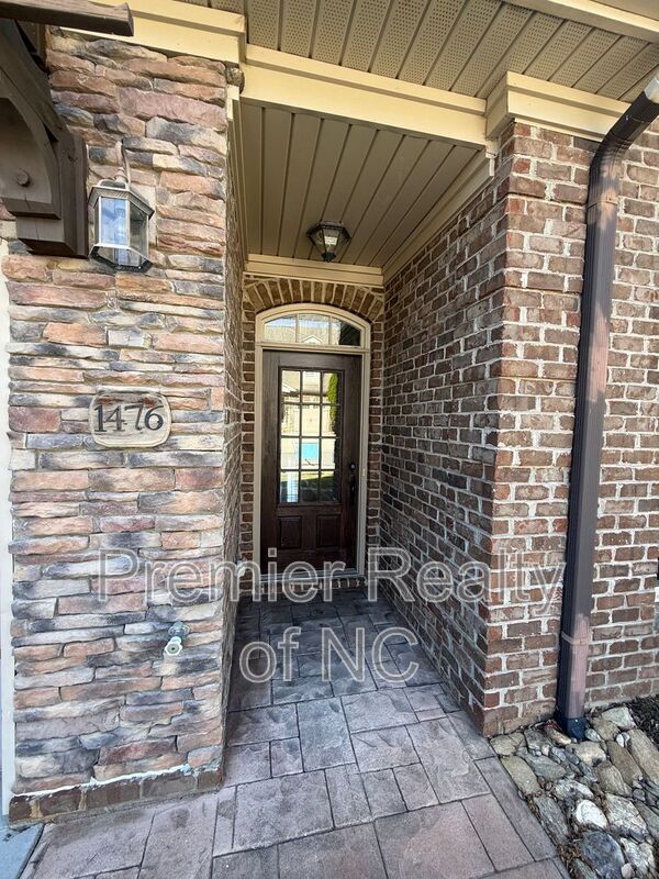 Building Photo - 1476 Neville Gardens Ln