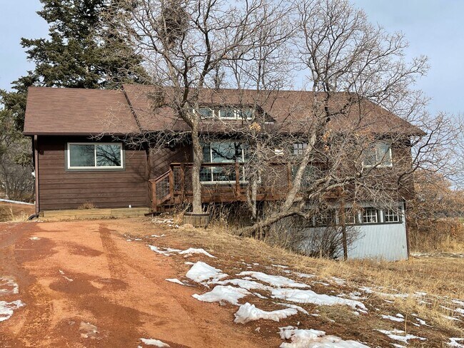 Building Photo - Charming Remodeled 5bd Country Home in Pal...