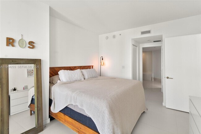 Building Photo - 1300 S Miami Ave