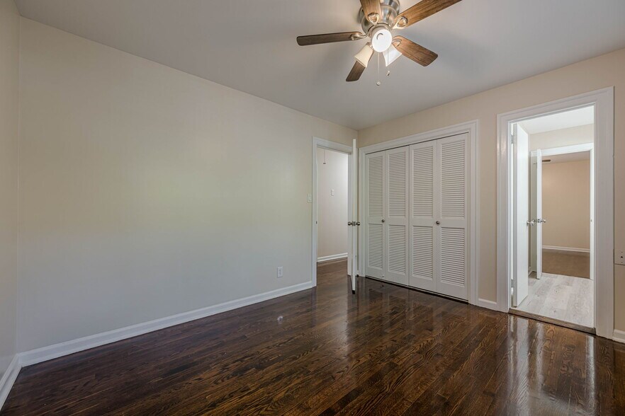 Building Photo - 6640 Williamson Dr