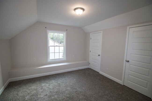 Building Photo - 603 N Kevin Ct