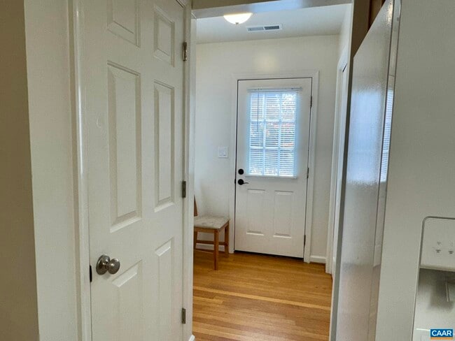 Building Photo - 3176 Crossfield Ln