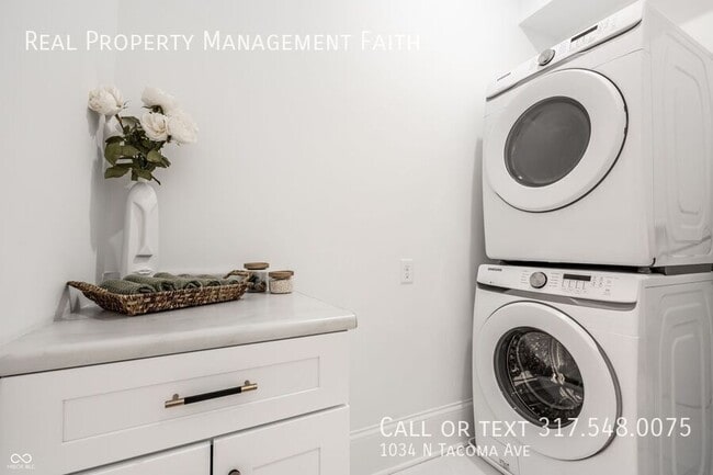 Building Photo - 1034 N Tacoma Ave