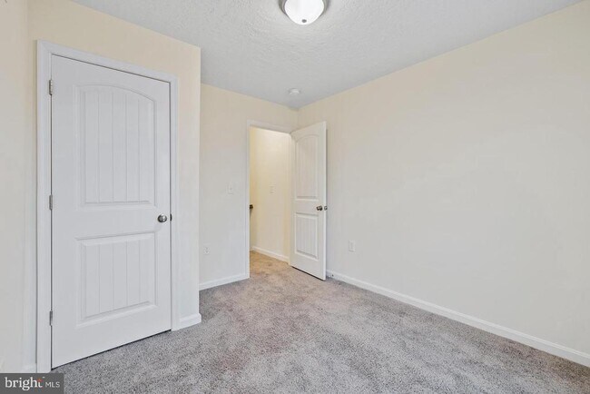 Building Photo - 103 Alfalfa Dr