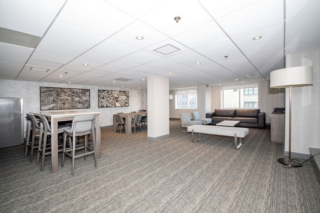 Building Photo - 8 Museum Way