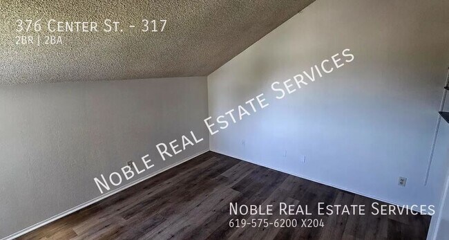 Building Photo - 376 Center St