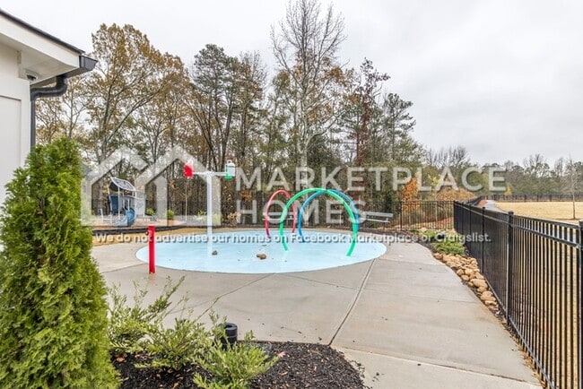 Building Photo - 1274 Fendt Dr