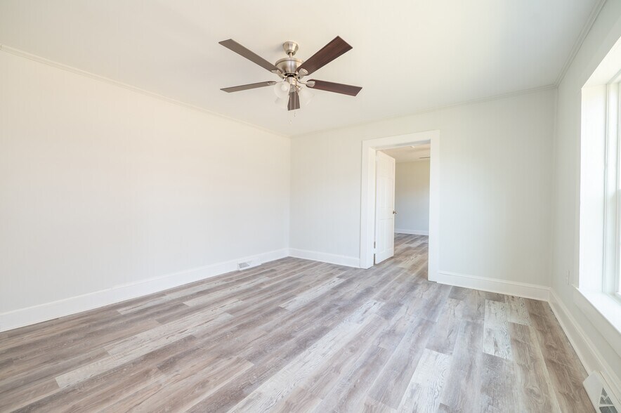 Building Photo - 1473 Briarcliff Dr