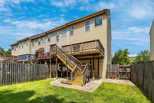 Building Photo - Twin Arch Crossing Rental