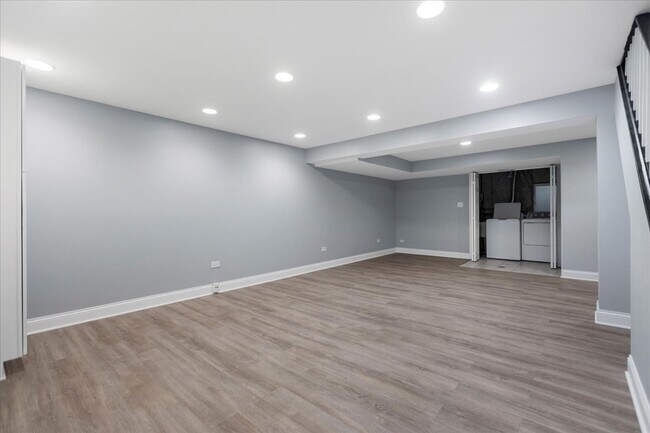 Building Photo - 1772 Pickwick Ln