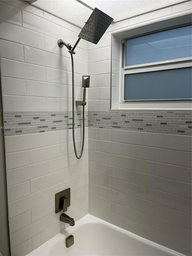 Building Photo - 210 NW 87th Ave