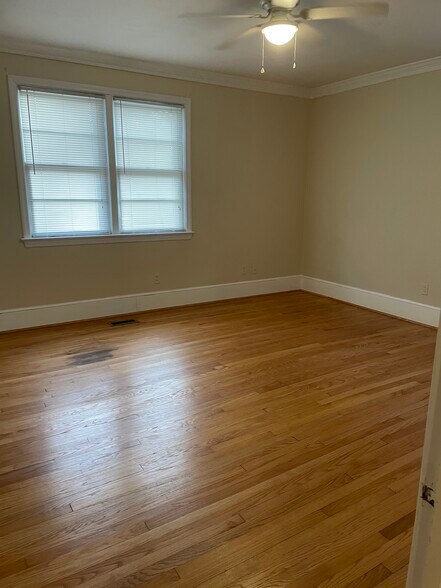 Building Photo - 204 Glen Echo Dr