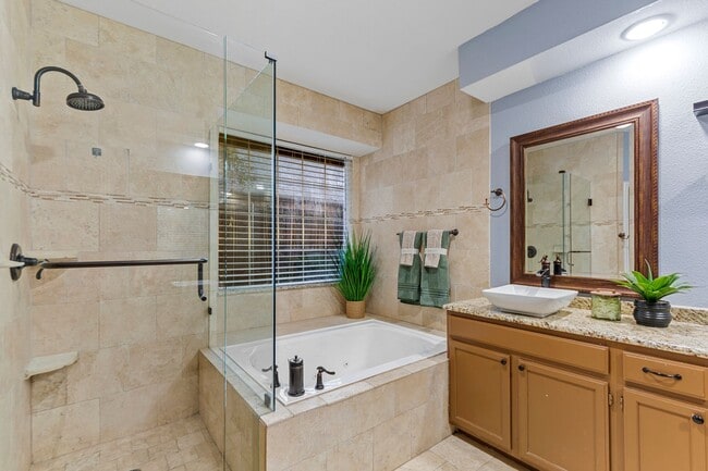 Building Photo - 7705 Case Dr