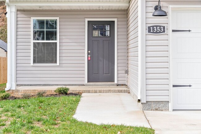 Building Photo - Newly Built Home in Fletcher's Bend Subdiv...