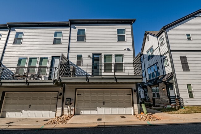 Building Photo - 6027 Towering Oaks Dr