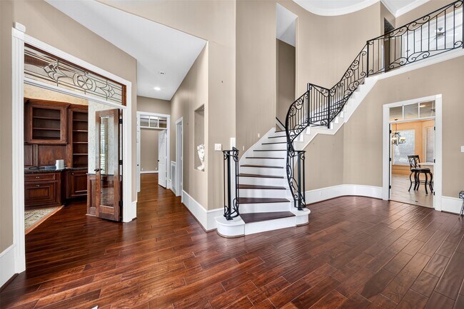 Building Photo - 16410 Emilia Ct