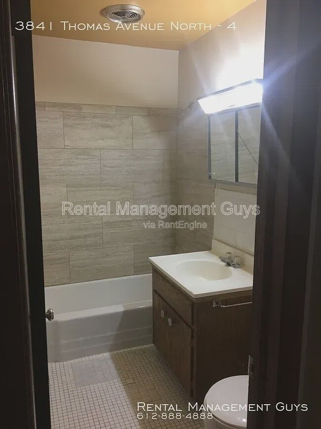 Building Photo - 3841 N Thomas Ave