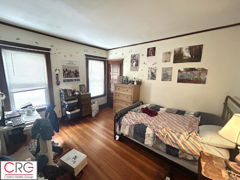 Building Photo - 183 College Ave