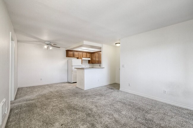 Building Photo - Gated Community - Ready To Go