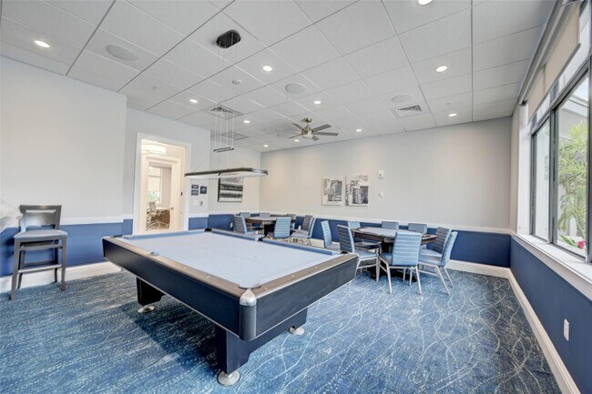 Building Photo - 14773 Cumberland Dr