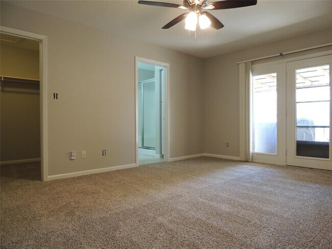 Building Photo - 5510 Sunset Ridge