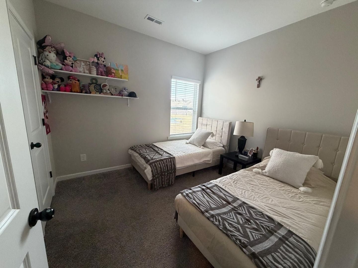 Building Photo - 332 Ox Bow Cir