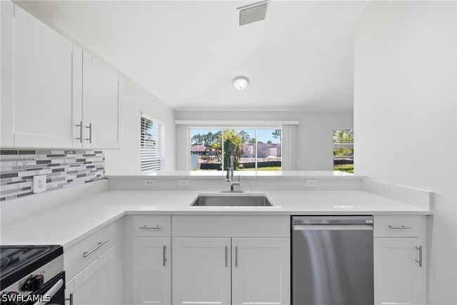 Building Photo - 4621 25th St SW