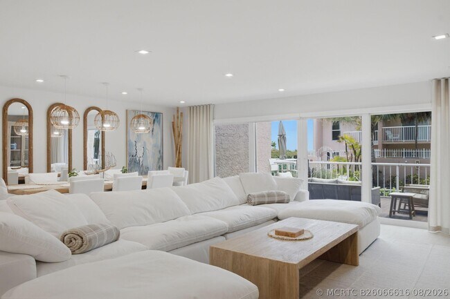 Building Photo - 1173 Hillsboro Mile