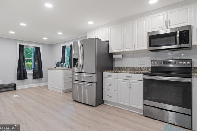 Building Photo - 349 Arrowhead Trail