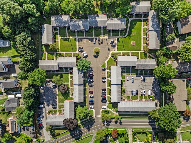 Building Photo - 27 Hamilton Ct