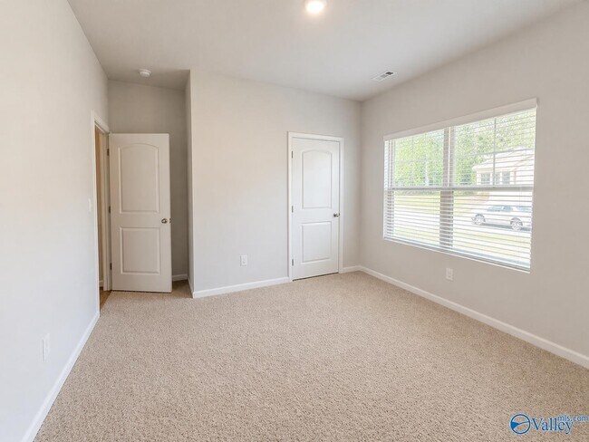 Building Photo - 129 Canonbury Dr