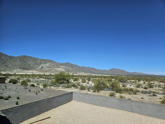 Building Photo - 20124 W Palo Verde Dr