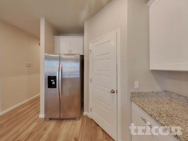 Building Photo - 5807 Noah Pl