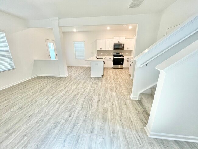 Building Photo - Paired Home minutes from I-85 off of Jack ...